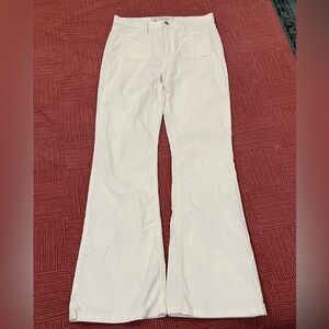 GAP Women's size 29 / 8 Wide Leg Cream corduroy jeans with flat front pockets